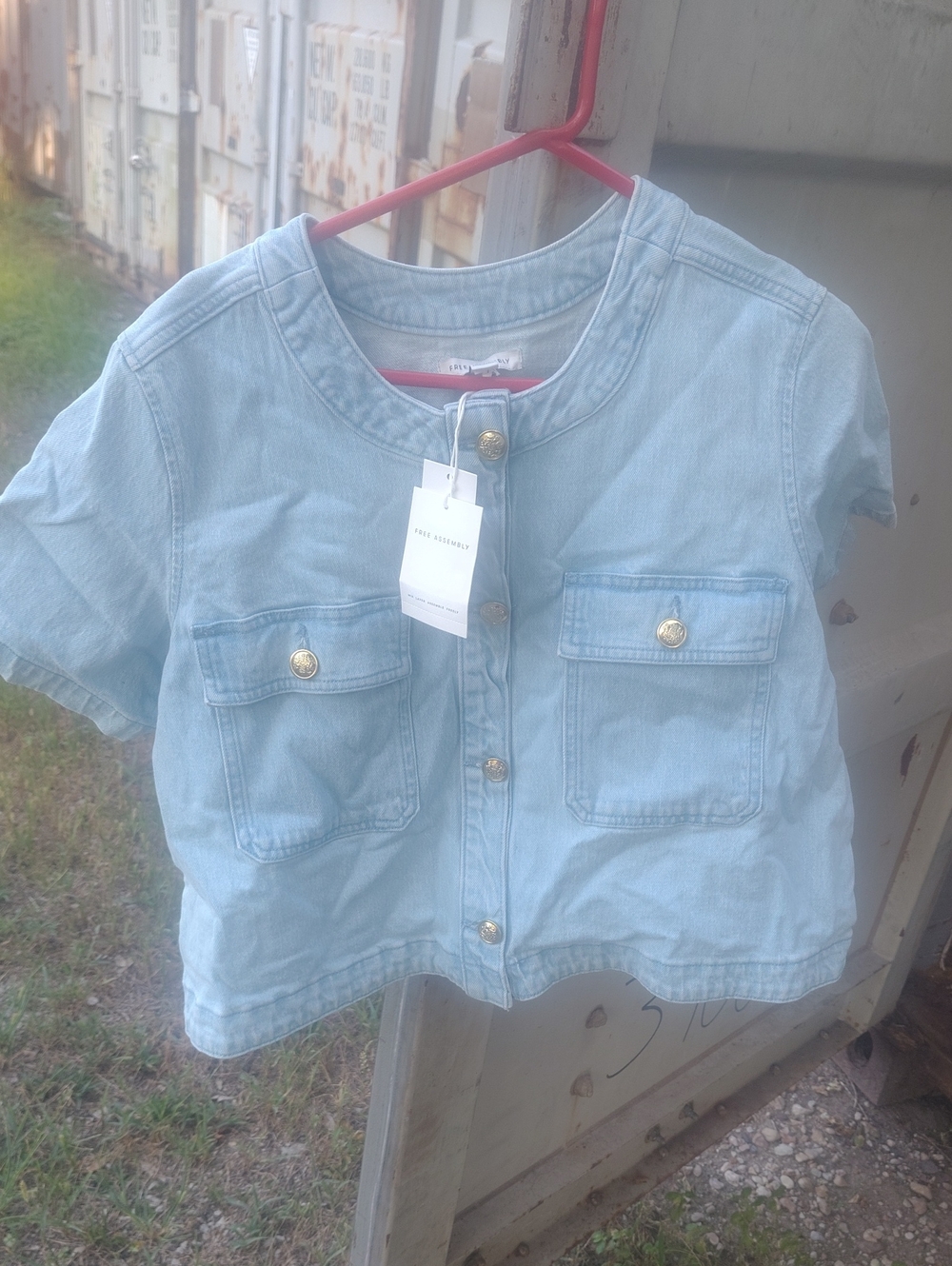 NWT Free Assembly Light Wash Denim Short Sleeve Jacket with Gold Buttons